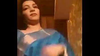 desi aunty open bra