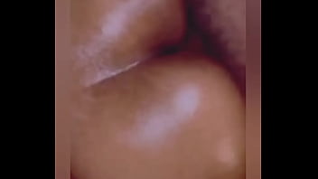 ebony milf seduces
