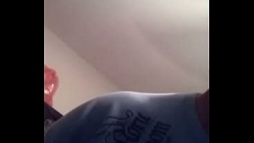 corno contrata garoto de programa