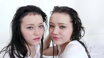 olivia taylor dudley feet